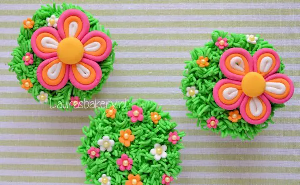 Gras-bloemen-cupcake-3a