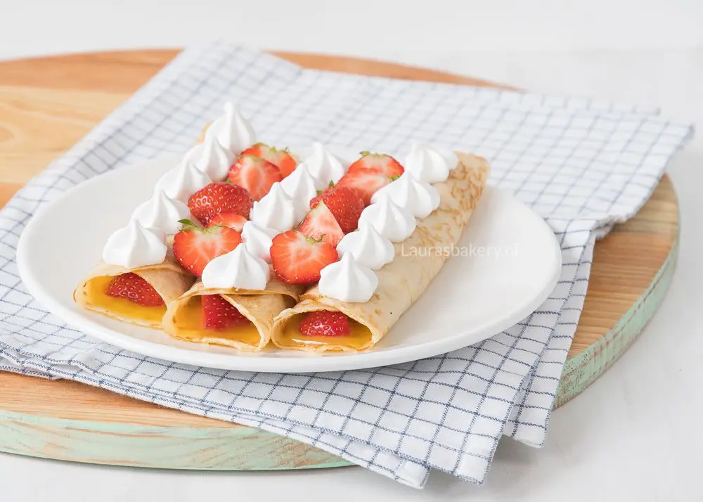 Lemon-meringue-pannenkoekjes-met-aardbeien-3a