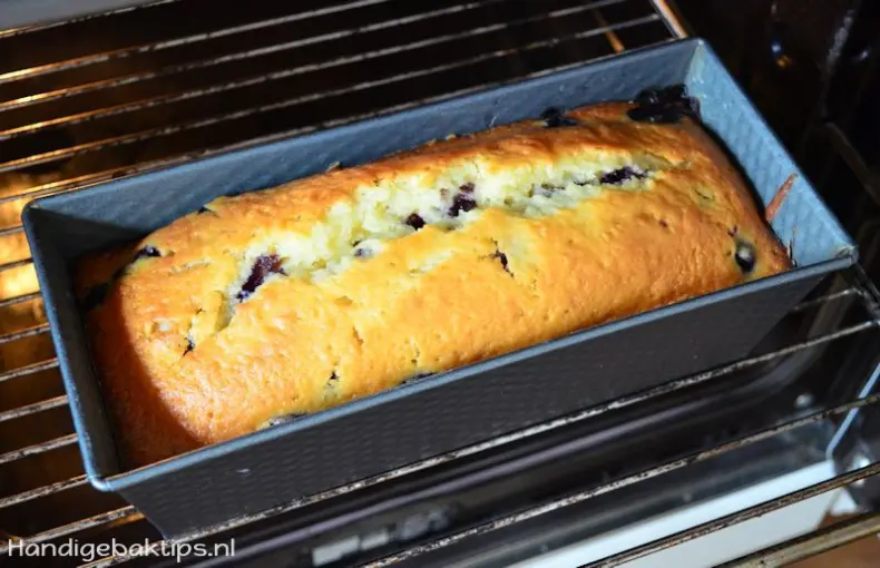 Kan ik de oven tijdens het bakken openen?