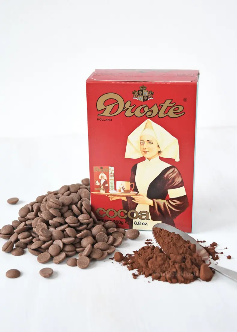 Bakken met chocola of cacaopoeder