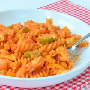EENPANS PASTA MET KIP