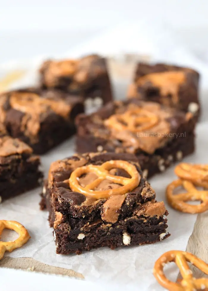 Pindakaas-pretzel brownies