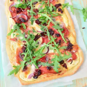 FLAMMKUCHEN MET PROSCIUTTO maken