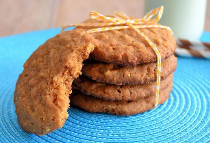 Chewy peanutbutter cookies