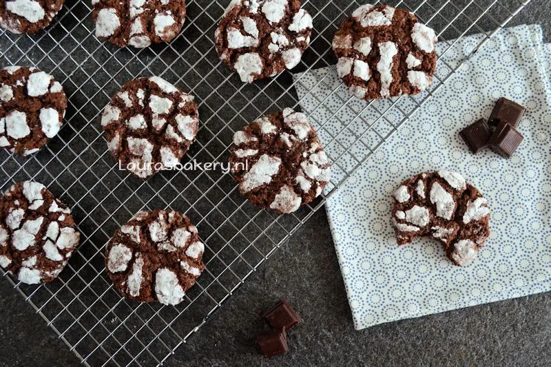 chocolate crinkle cookies 2a