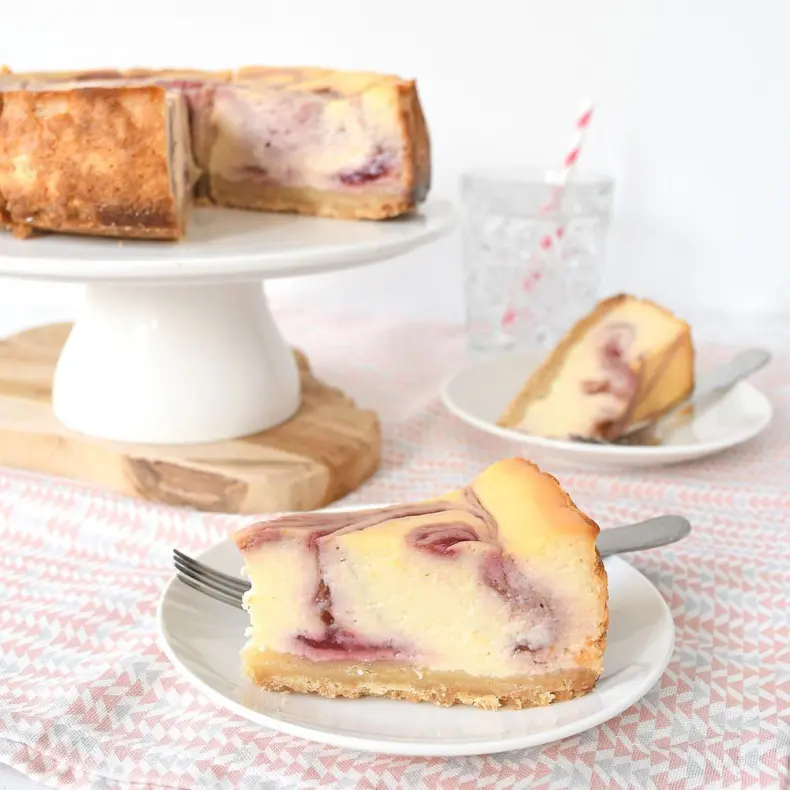 Frambozen-ricotta cheesecake + review basics to brilliance