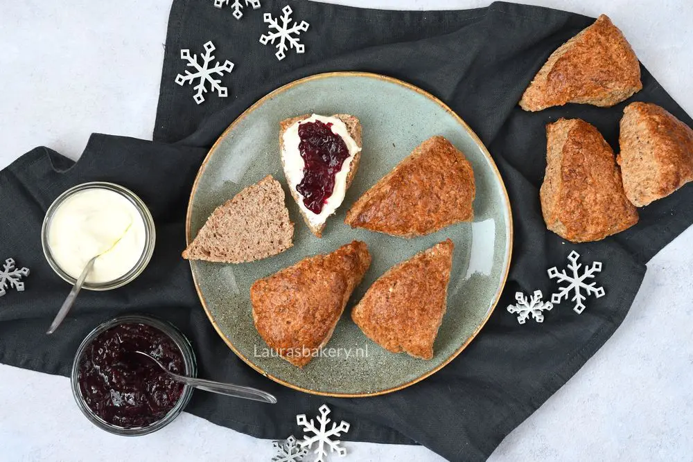 gingerbread scones 2a