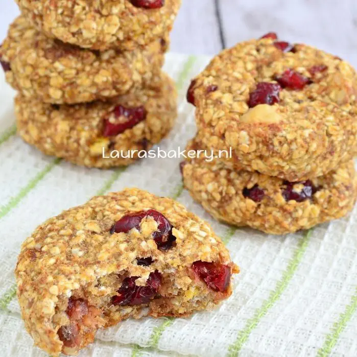 Havermout banaan koekjes met cranberries en noten