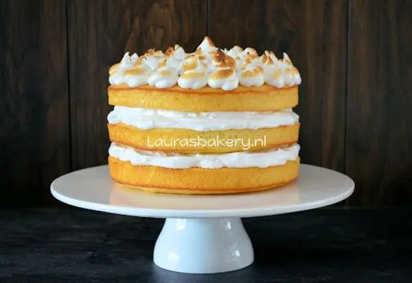 lemon meringue cake 2a