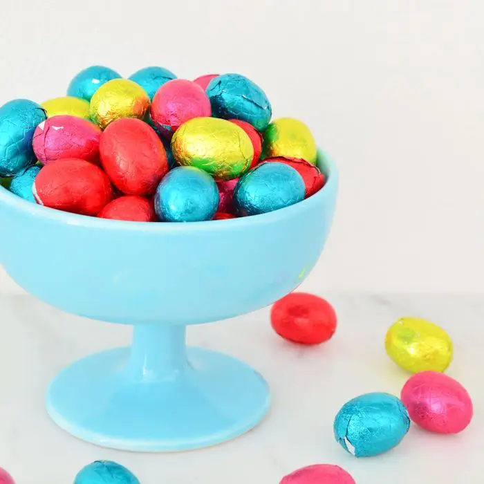 Bakken met paaseitjes
