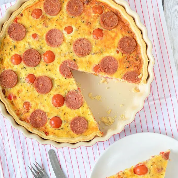 Pizza salami quiche