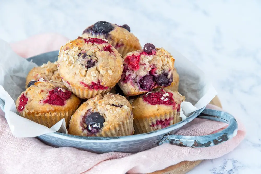 Volkoren muffins met rood fruit-3a