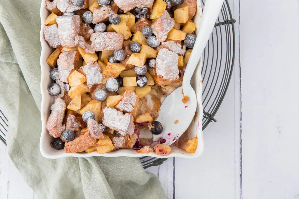 Suikerbrood wentelteefjes met appel en blauwe bessen-2a