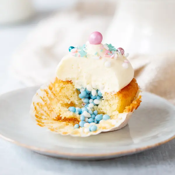 Gender reveal cupcakes