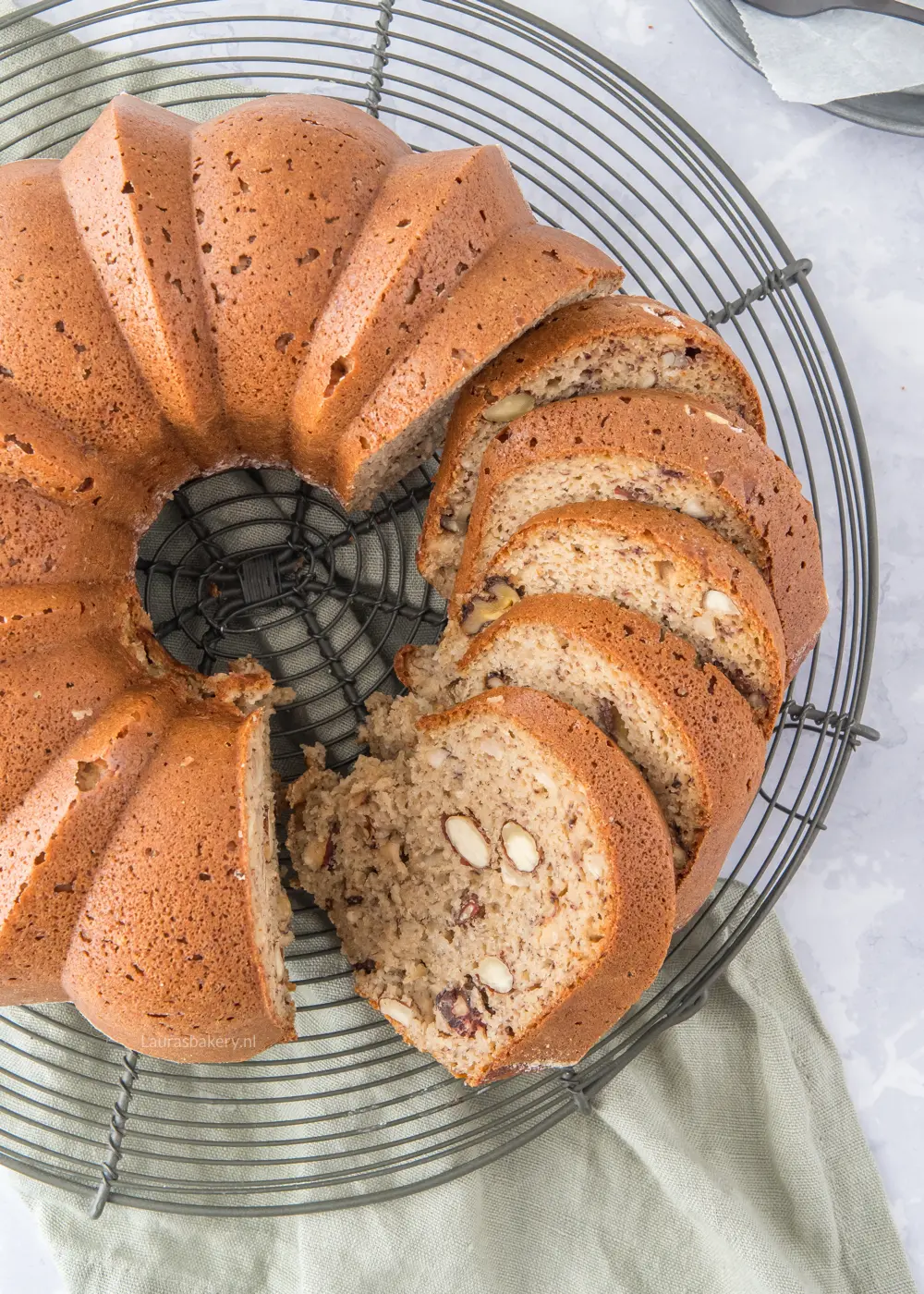 Bananenbrood tulband met noten-2a