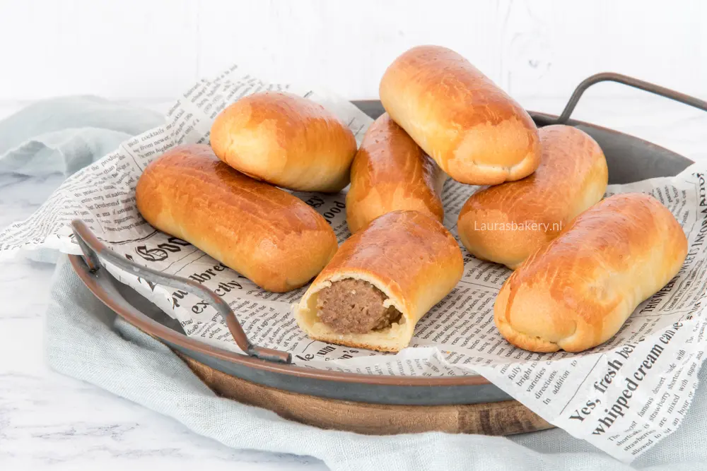 Brabantse worstenbroodjes maken