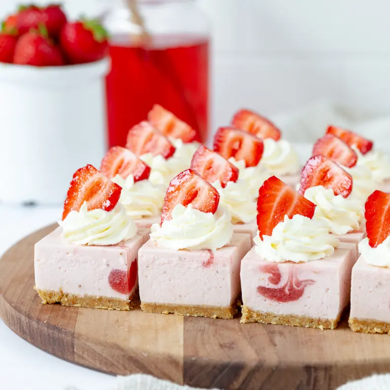 Aardbeien cheesecake bites