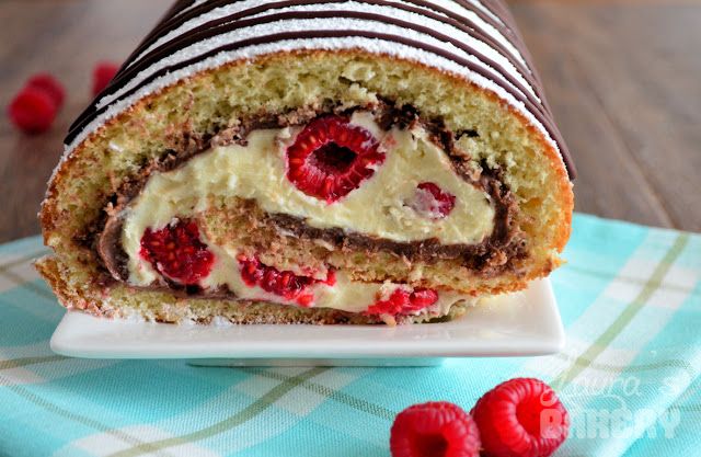 CAKEROL MET HAZELNOOTPASTA, VANILLECRÈME EN FRAMBOZEN
maken 
