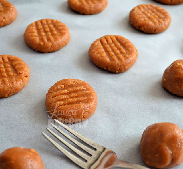 recept CHEWY PEANUTBUTTER COOKIES
