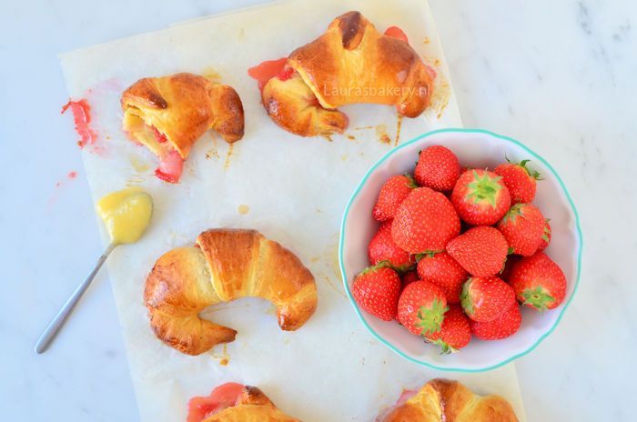 Aardbeien lemon curd croissants 3a