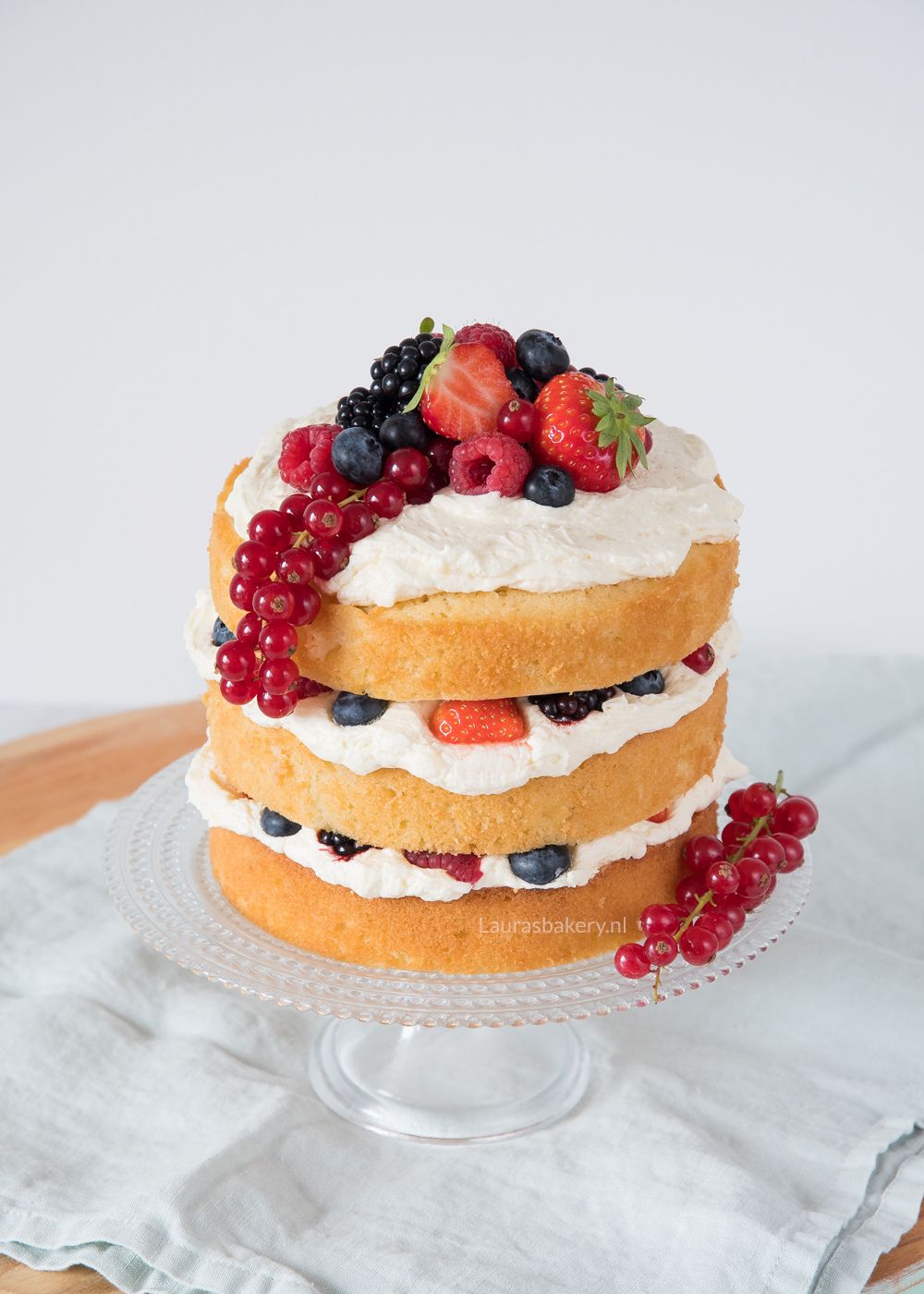 APPELCAKE MET CITROENCRÈME EN ROOD FRUIT 