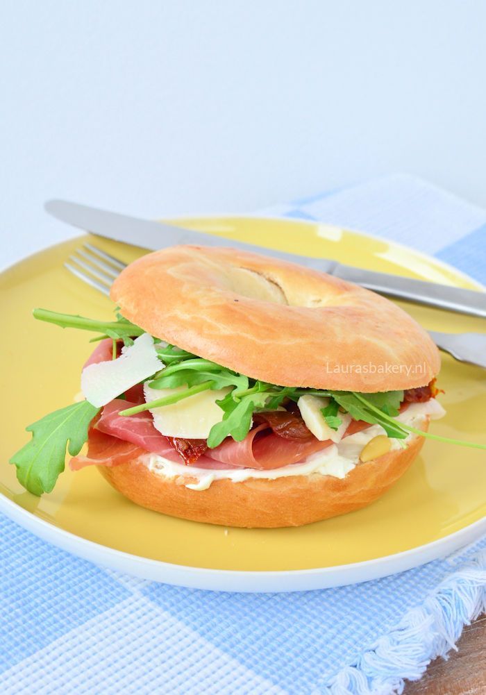 Bagel met roomkaas en prosciutto 1a