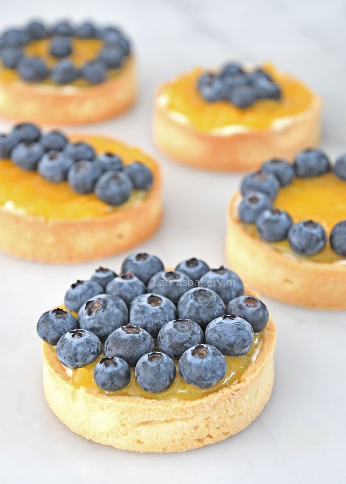 BLAUWE BESSEN-CITROEN TARTELETTES

