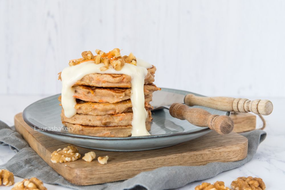 CARROT CAKE PANCAKES recept