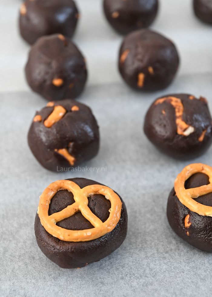 maken CHOCOLADE-PRETZEL KOEKJES
