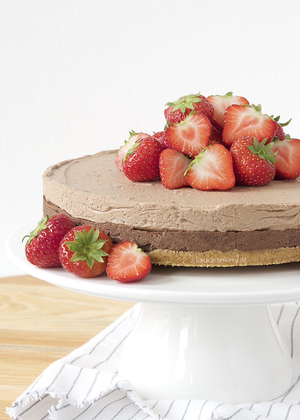 CHOCOLADEMOUSSE TAART MET AARDBEIEN
