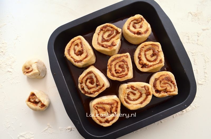 Cinnamon rolls 7a