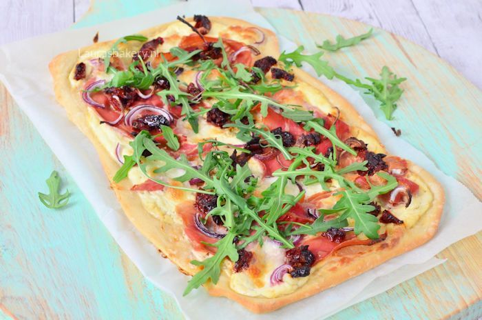 Flammkuchen met prosciutto 3a