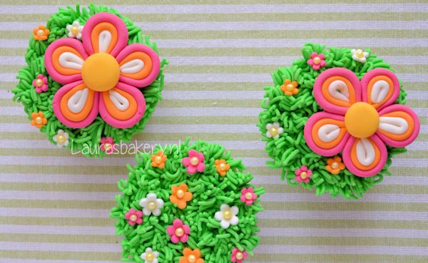 Gras-bloemen-cupcake-3a