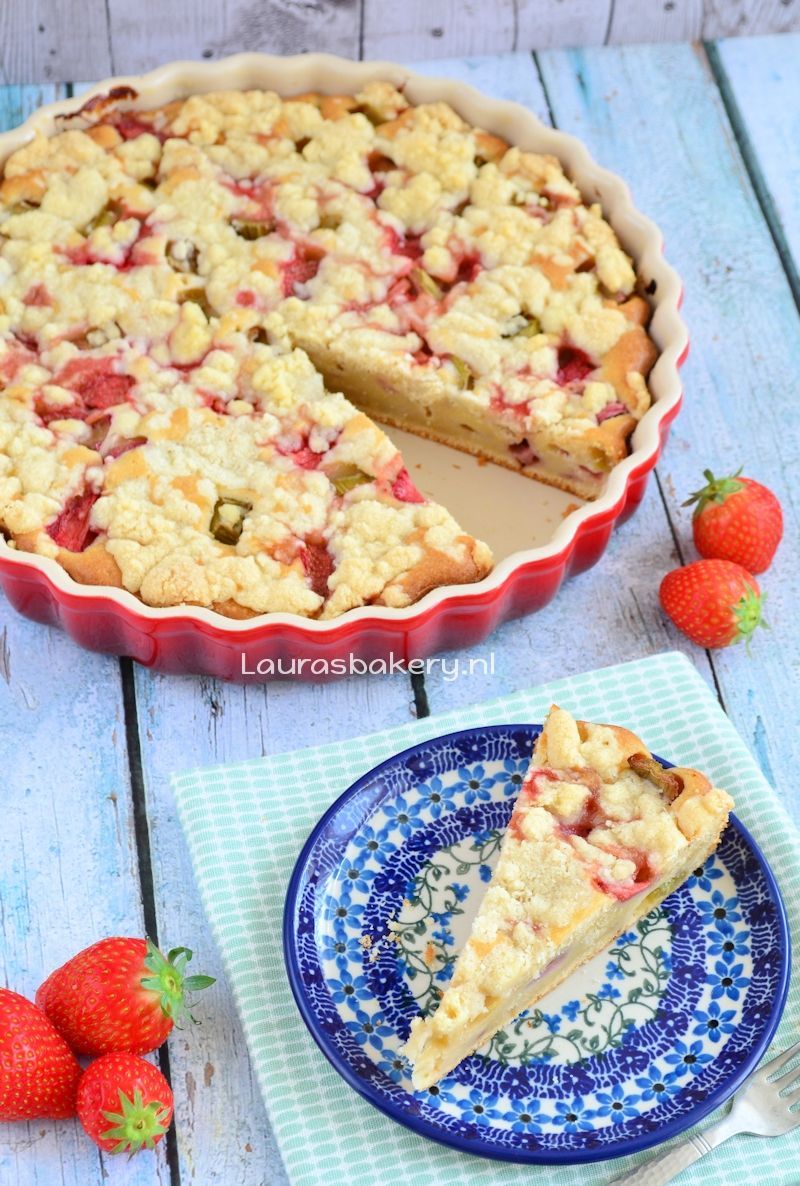 Rabarber-aardbei crumble cake 5a