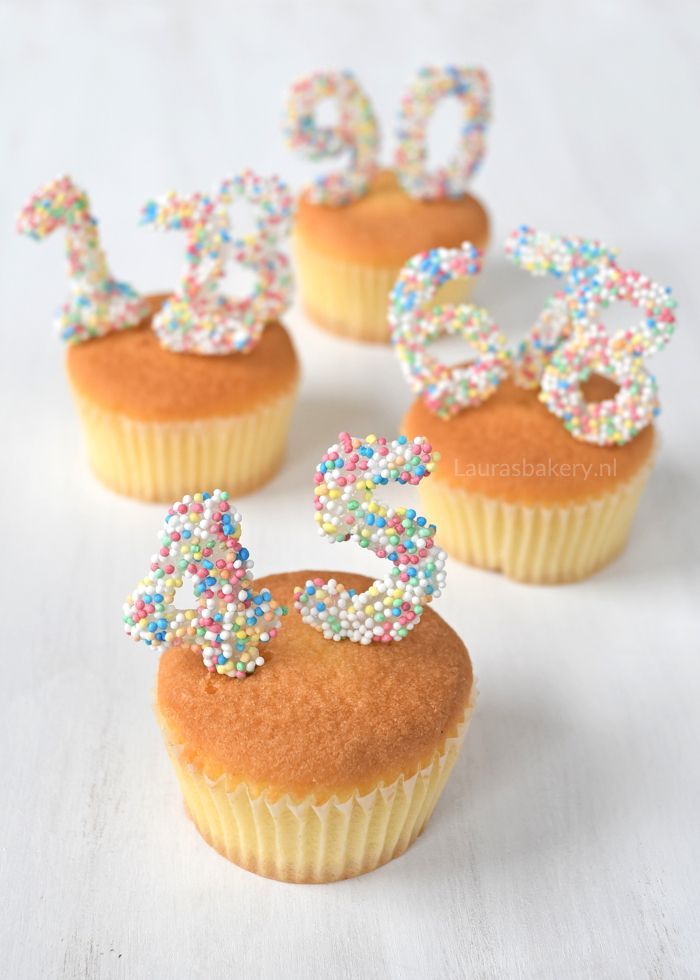 ZELF TAARTTOPPERS MAKEN MET EEN LIJMPISTOOL
