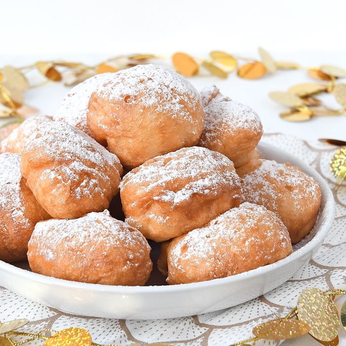 BAK DE LEKKERSTE OLIEBOLLEN VOOR DE BUURT