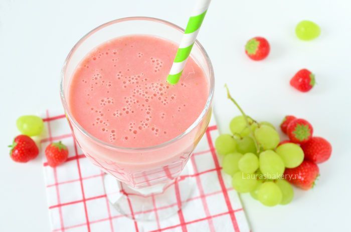 aardbeien druiven smoothie 2a