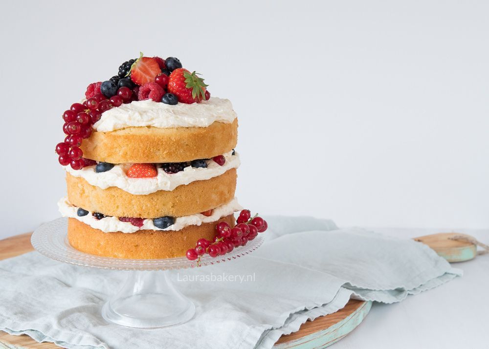 APPELCAKE MET CITROENCRÈME EN ROOD FRUIT 