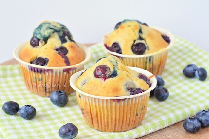 blueberry lemon muffins 3a