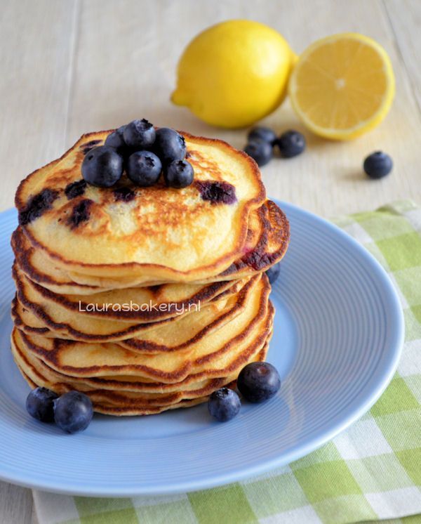 blueberry lemon pancakes 1a