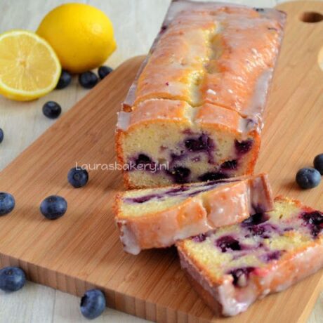 Citroen bosbessen yoghurt cake