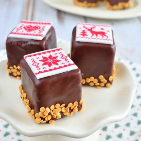 BROWNIE PETIT FOURS recept
