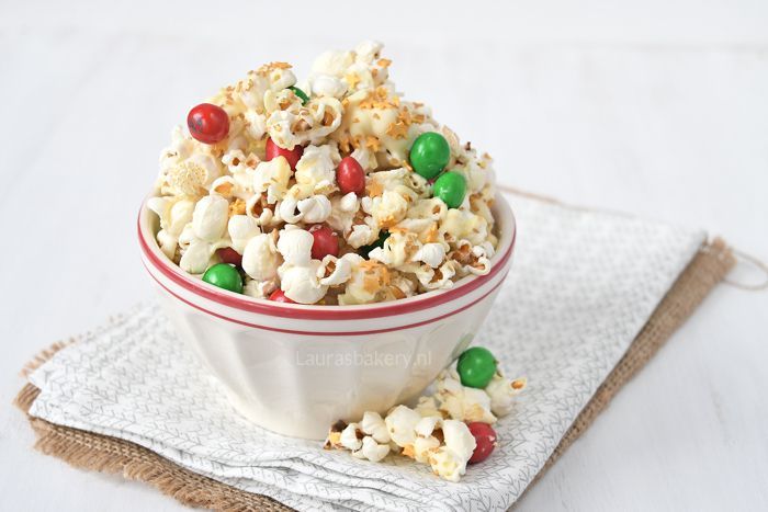 recept CHOCOLADE KERSTPOPCORN 