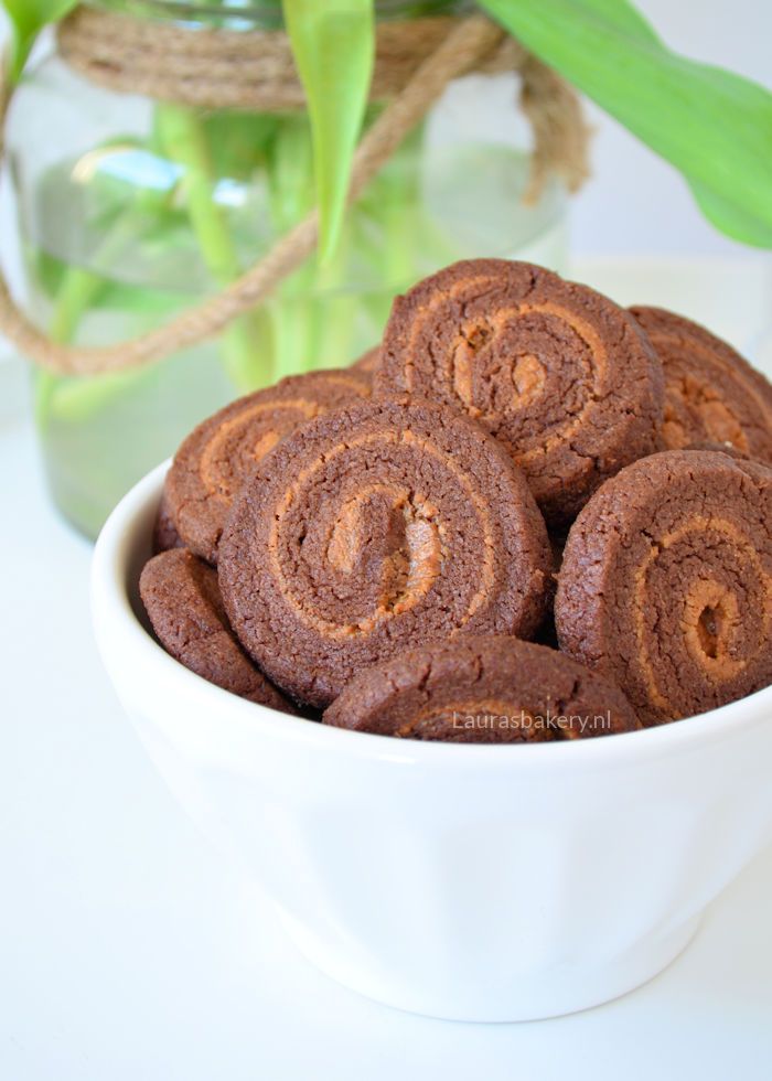 CHOCOLADE-PINDAKAAS SWIRL KOEKJES
