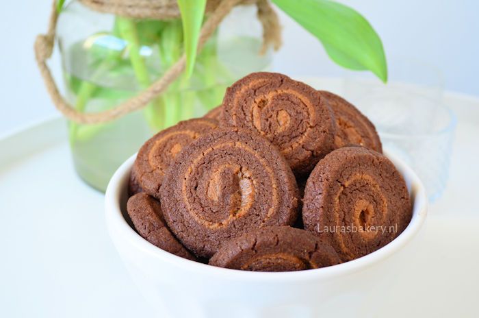 CHOCOLADE-PINDAKAAS SWIRL KOEKJES
maken