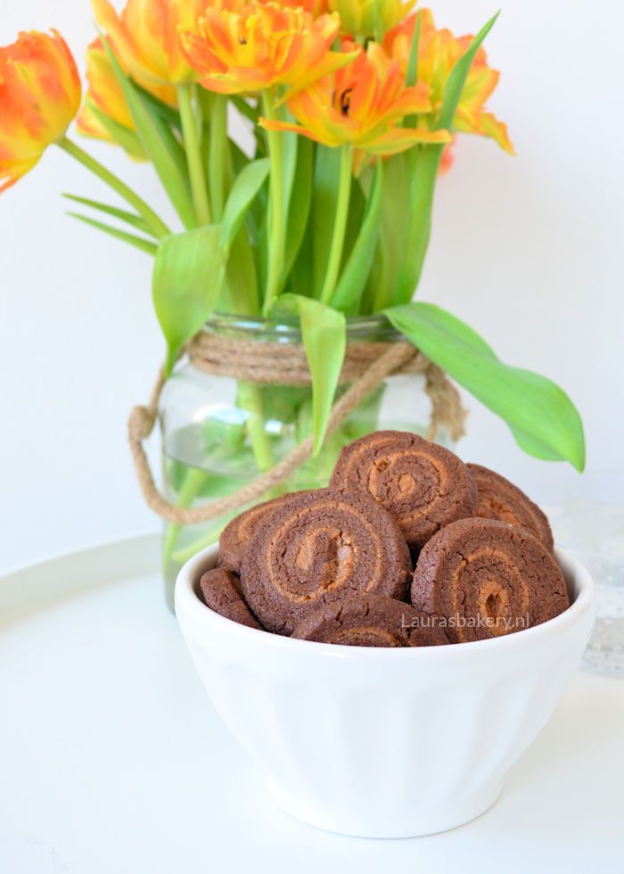 CHOCOLADE-PINDAKAAS SWIRL KOEKJES
bakken