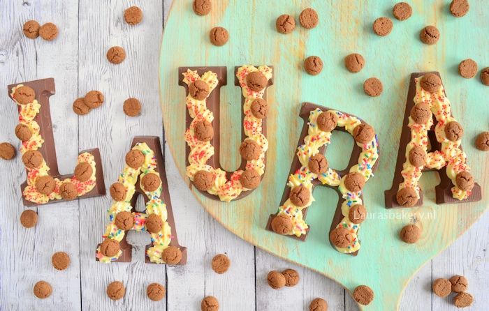 chocoladeletters versieren 2a