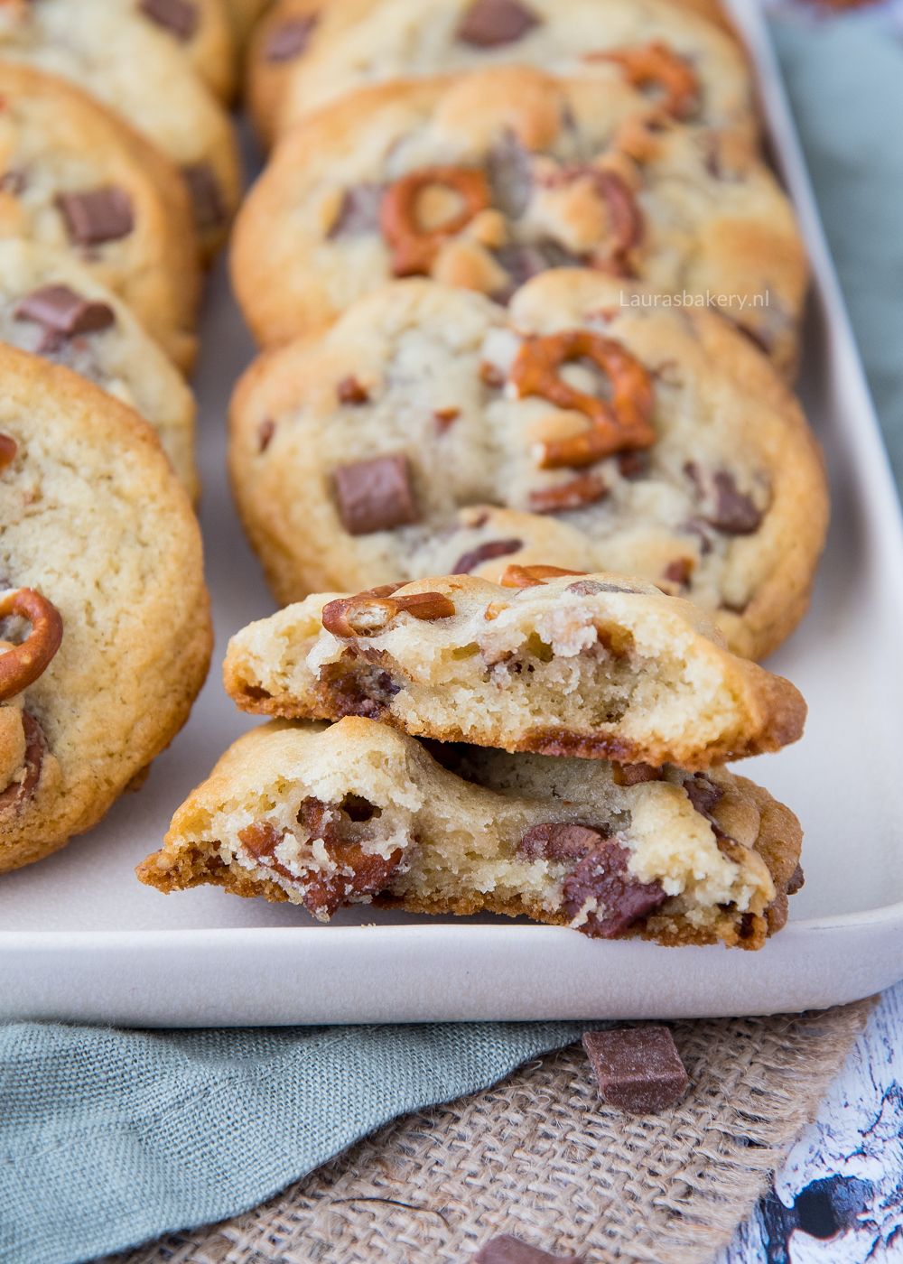 CHOCOLATE CHIP COOKIES MET PRETZELS
