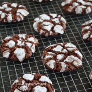 Chocolate crinkle cookies bakken