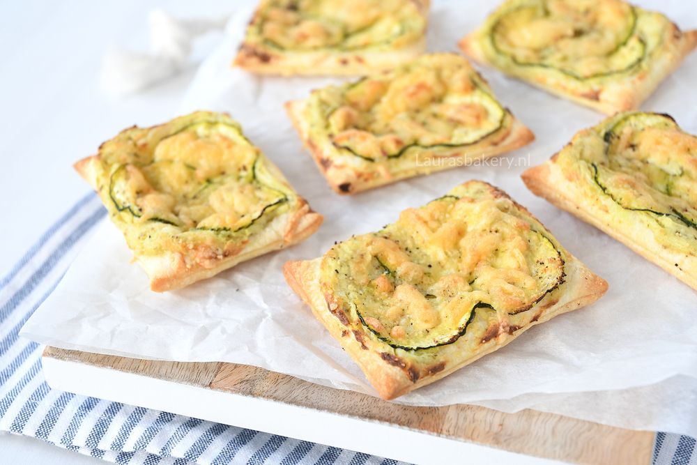 recept COURGETTE-ROOMKAAS BLADERDEEG HAPJES

